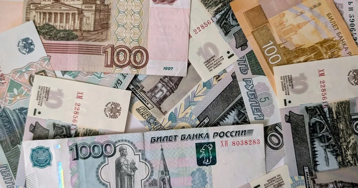 В РФ підприємці почали масово скаржитись на блокування рахунків через податкову