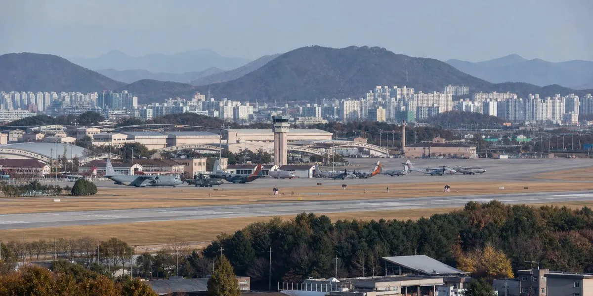 Prezydent Lee Jae Myung domaga się wcześniejszego zwolnienia bazy lotniczej Gwangju — Korea Herald