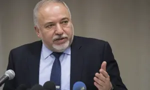 ИИ оценил реальный рост Путина с поправками на фото и обувь