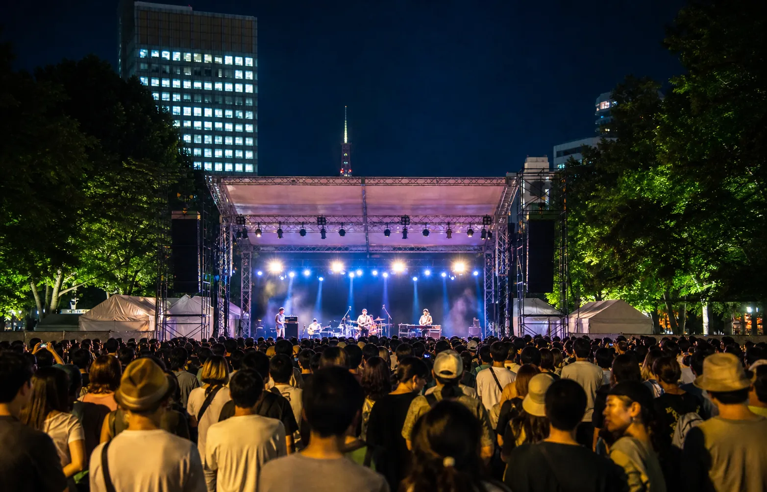 Lightsum wyda Doshite przed debiutancką EP-ką w Japonii