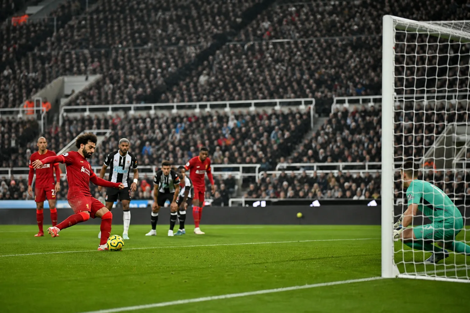 Liverpool snatch draw against Newcastle in Kevin Keegan tribute match