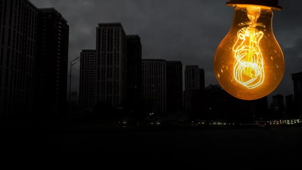 Более 50 тысяч человек остались без света: Одесская ОВА объявила чрезвычайную ситуацию