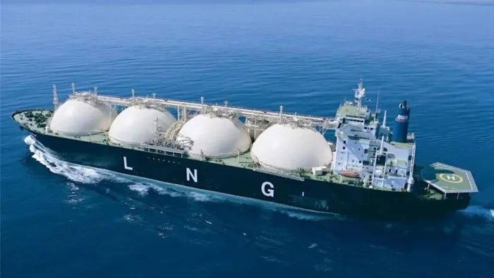 Китай вперше за чотири роки відправить LNG до Європи через слабкий попит