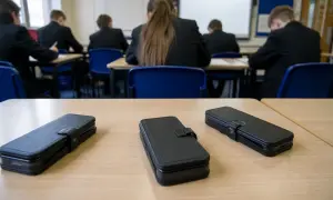 «Ощадбанк» представил кольца для бесконтактной оплаты