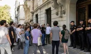 У США Paramount врегулювала позов штатів щодо Warner Bros — France 24