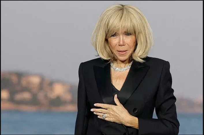 Стан психічного здоров'я Бріжит Макрон викликає занепокоєння Стан психічного здоров'я Бріжит Макрон викликає занепокоєння