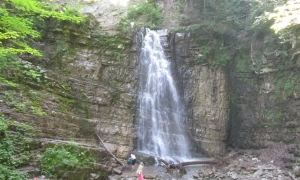 Відео: ЗСУ опублікували кадри скидання вакуумної бомби російською армією