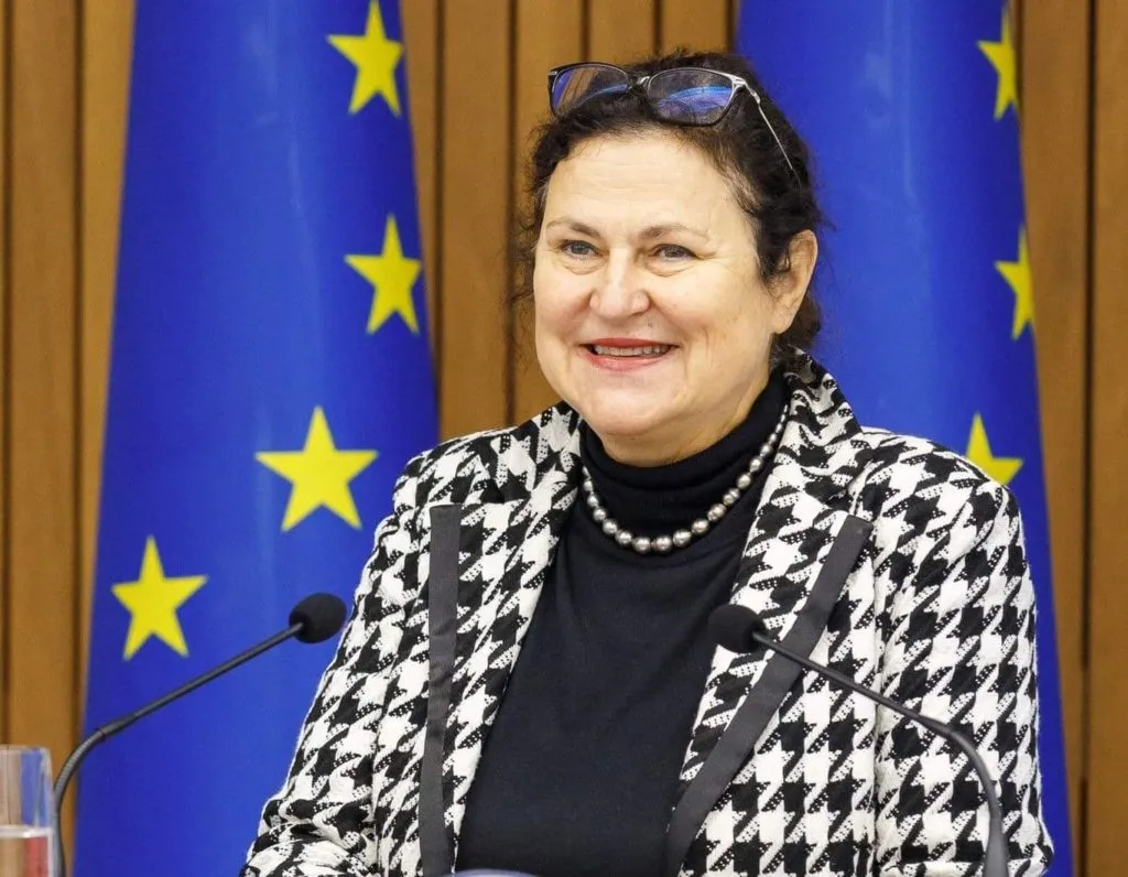 Rosja dąży do wyczerpania Ukrainy: ambasador UE skomentowała zmasowany atak na Kijów