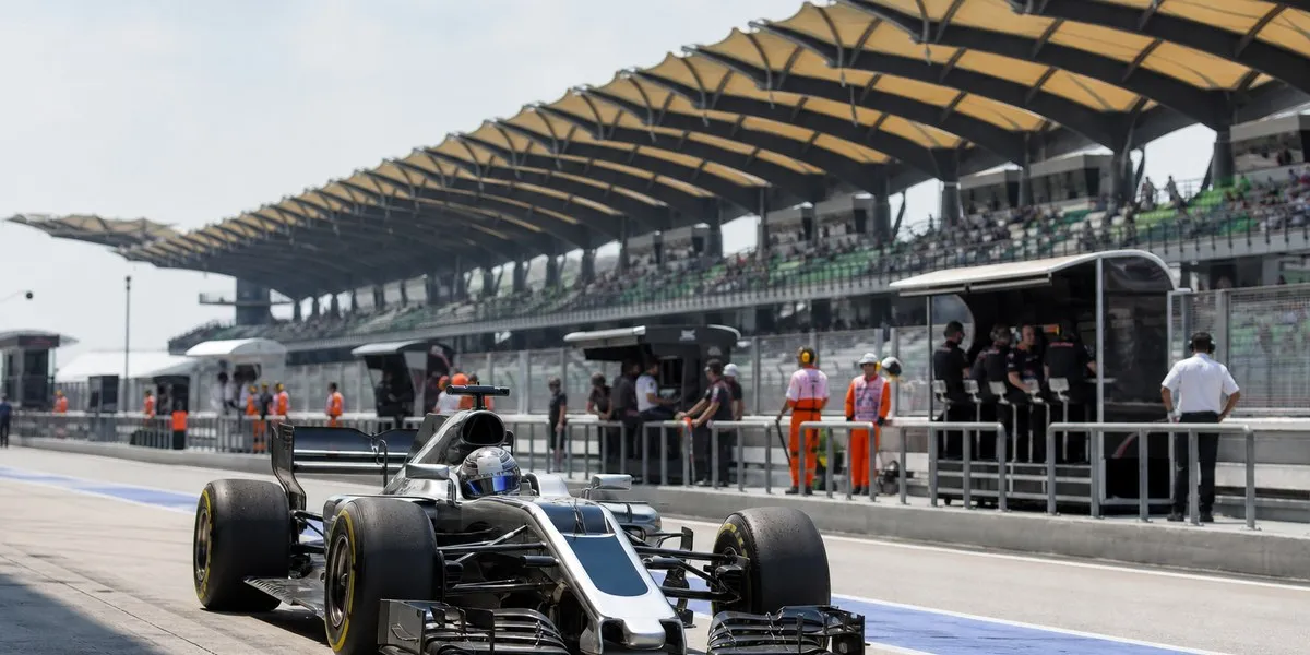 Max Verstappen najszybszy w pierwszym treningu w Sepangu — Channel NewsAsia