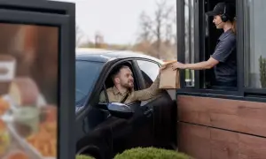 McDonald’s тестирует рекламу на цифровых меню drive-thru — The Verge
