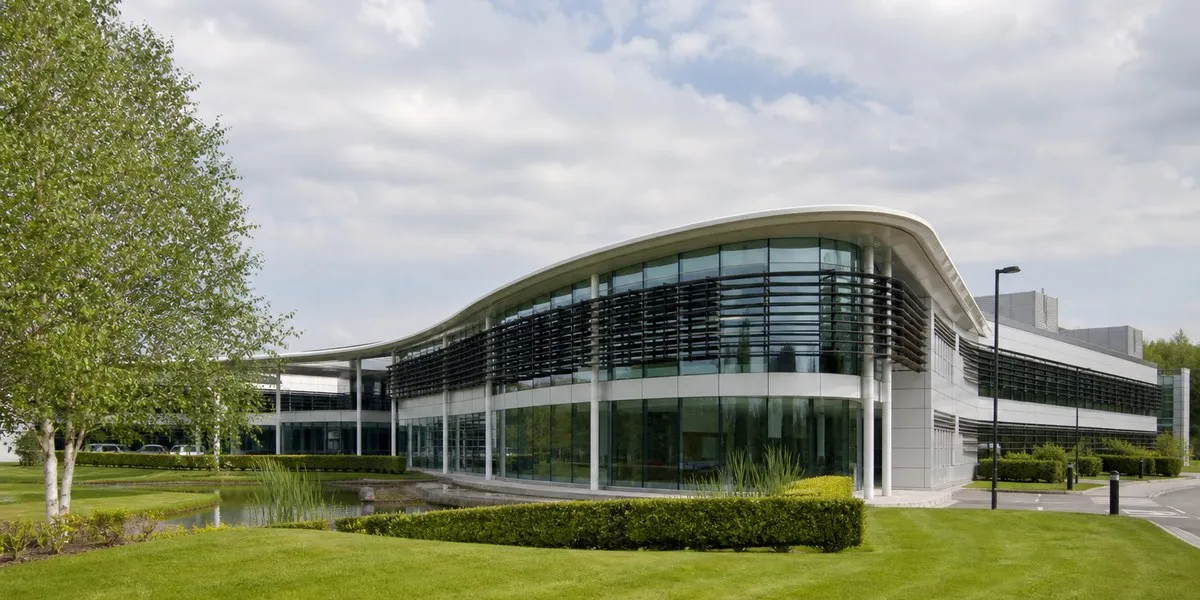 McLaren invests £500 million in the UK and prepares its first SUV