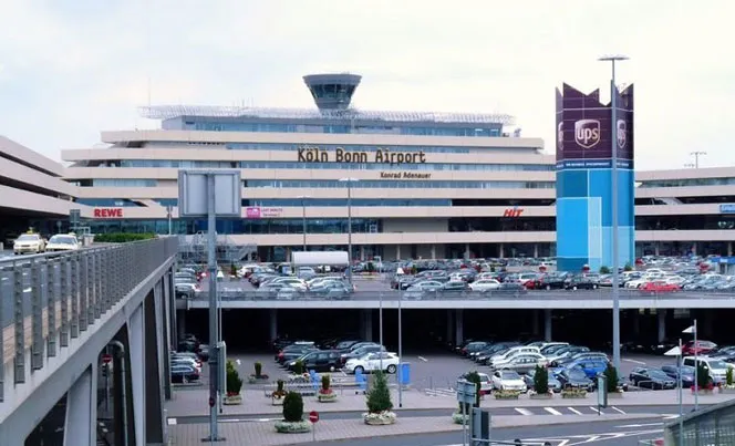 У Німеччині аеропорт Кельна тимчасово зупинив рейси через збій системи безпеки
