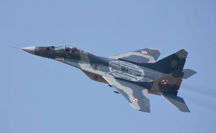 Польща піднімала військову авіацію через масовану атаку РФ на Україну