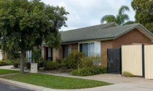 Dzierżawiona ziemia w Mildurze finansuje lokalne szkoły — ABC News Australia