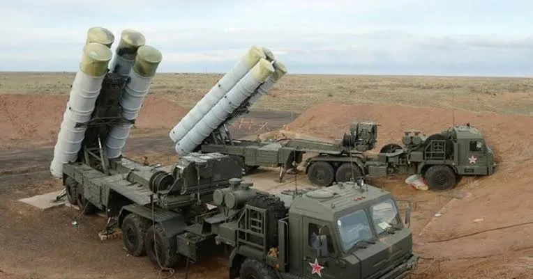 У Києві пролунали вибухи балістики до оголошення повітряної тривоги