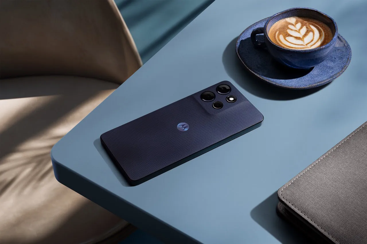 Motorola показала свій новий смартфон – фото