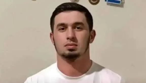 Казахстан екстрадує до рф чеченського активіста Мовлаєва