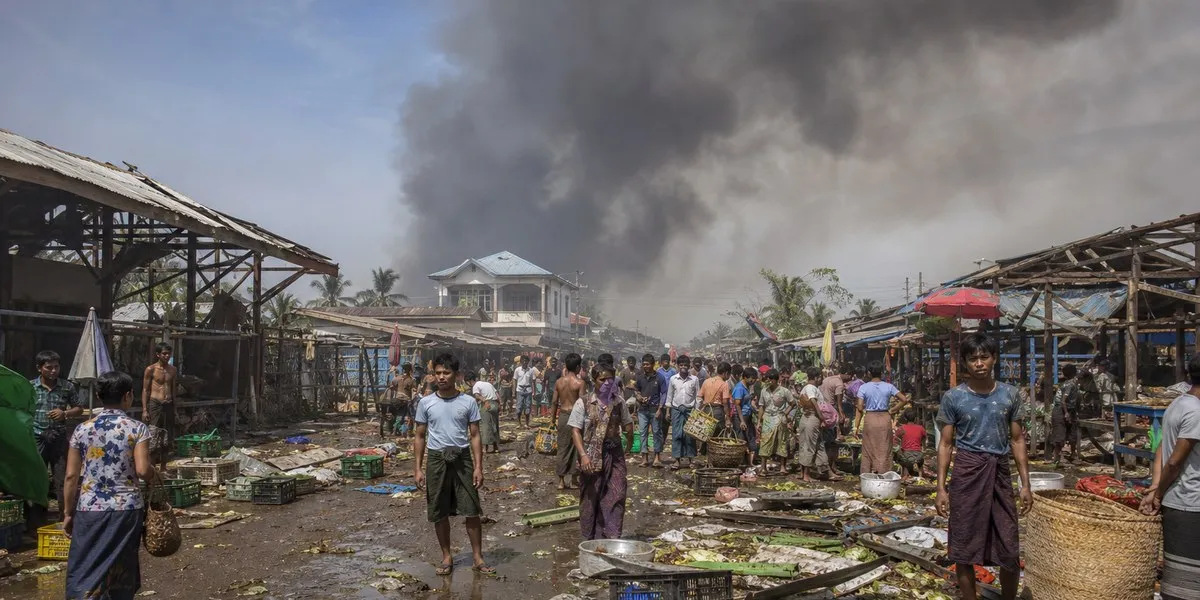 Авиаудар возле рынка в Мьянме унес не менее 33 жизней — The Hindu