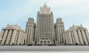 В Казахстане задержали активиста с антипутинским плакатом во время визита Путина