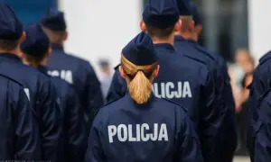 У Китаї автомобіль врізався в натовп людей