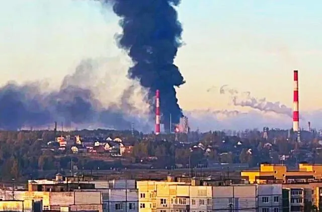 Відео: в Ярославській області рф після удару безпілотників загорілась нафтобаза