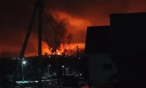 В рф заявили про атаку на один із ключових енерговузлів, супутники показали пожежу