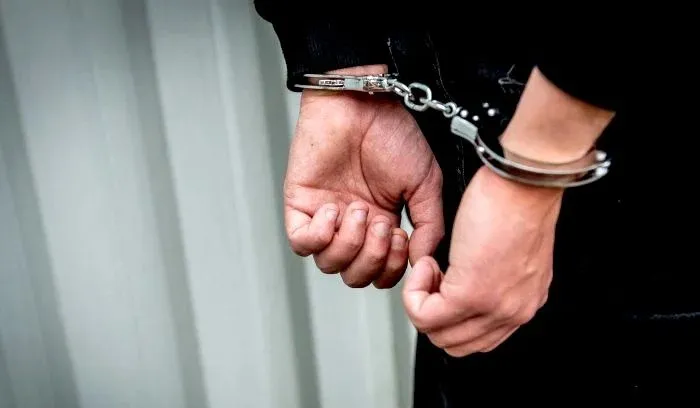 في مقاطعة ريفني، كان أحد عملاء جهاز الأمن الفيدرالي الروسي (FSB) يخطط لتفجير خط سكة حديد — وحكمت المحكمة عليه بالسجن لمدة 15 عامًا