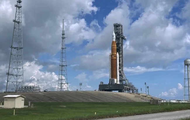 NASA назвала дату першого польоту людей до Місяця за 50 років