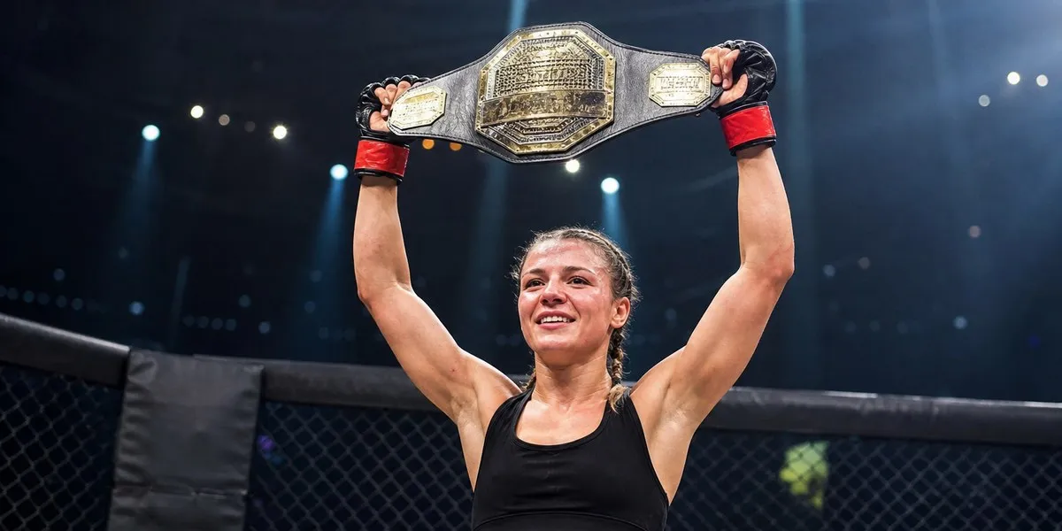 Natalia Silva zdobyła wakujący tytuł UFC w wadze muszej — BBC Sport
