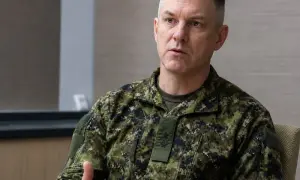 Президент Армении повторно отказался увольнять главу Генштаба