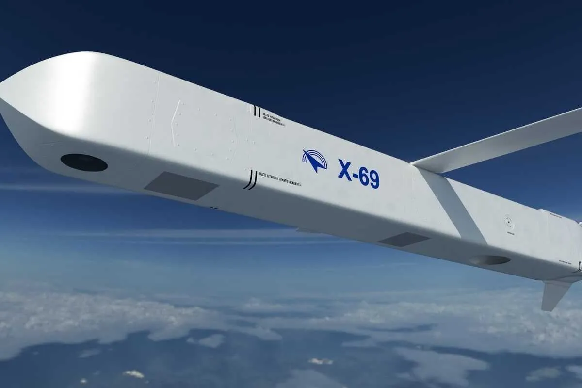 Під час масованої атаки РФ запустила по Україні новітні ракети Х-69