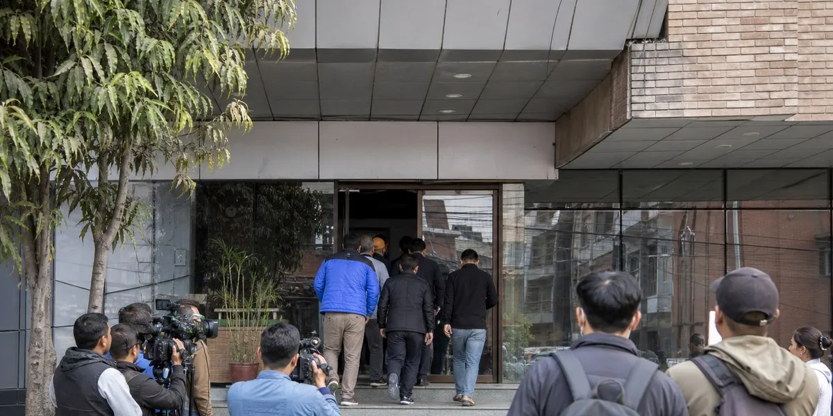 尼泊尔警方带走三名记者问话——《加德满都邮报》