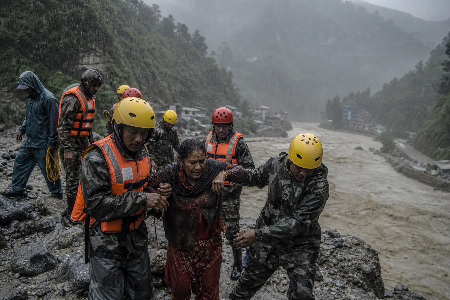 750 people killed in Nepal and Tibet after floods, over 3,000 missing