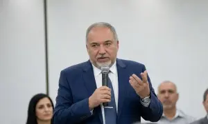 Формула бессмертия. Ученые нашли группу молекул, которая поможет избежать старения