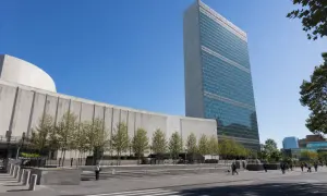 墨西哥总统辛鲍姆批评PRI与PAN走近，并回应锡那罗亚工厂问题