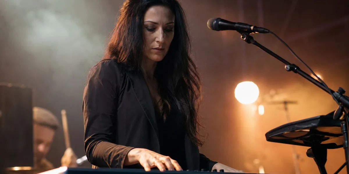 Клавишница New Order Джиллиан Гилберт сообщила о лечении рака