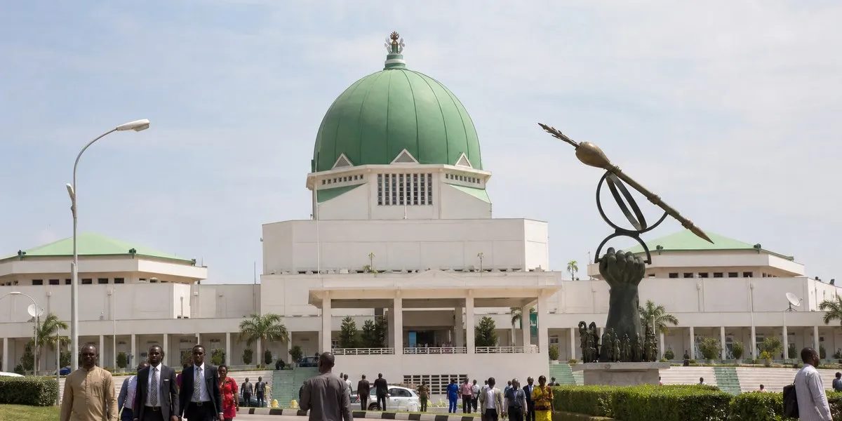 Парламент Нигерии планирует оцифровать записи и перевести законы — Premium Times Nigeria