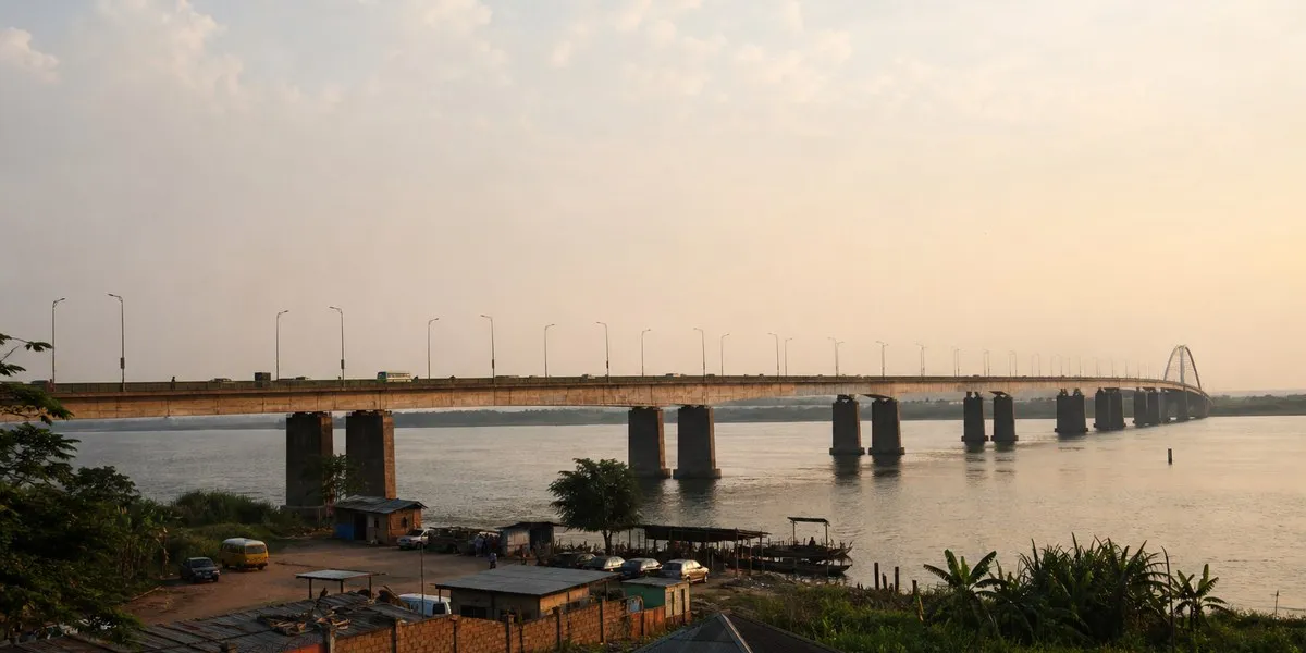 尼日利亚完成维修后重新开放第一尼日尔河大桥——Premium Times Nigeria