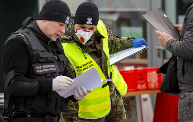 Радиационный сигнал в купюре задержал украинку на границе с Польшей