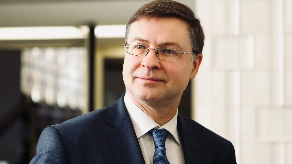 Перший транш ЄС для України може надійти у квітні