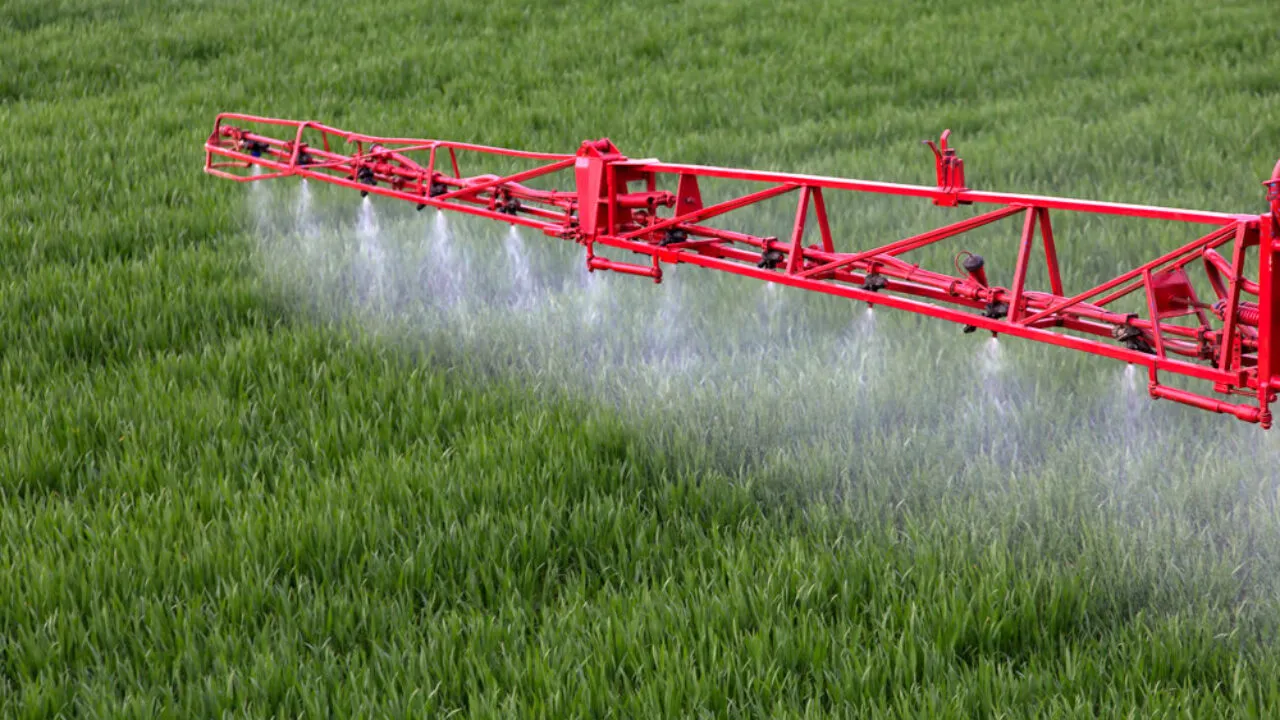 Угорщина закликає ЄС скасувати мита на російські та білоруські добрива