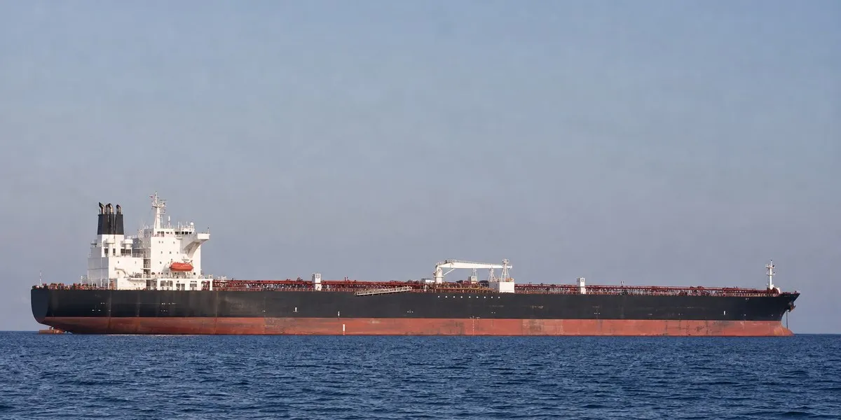 因霍尔木兹海峡受扰，油价预测上调——OilPrice