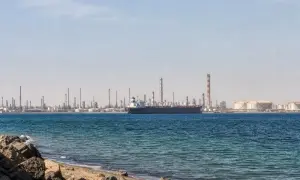 В Саудовской Аравии повреждены три станции нефтепровода — OilPrice
