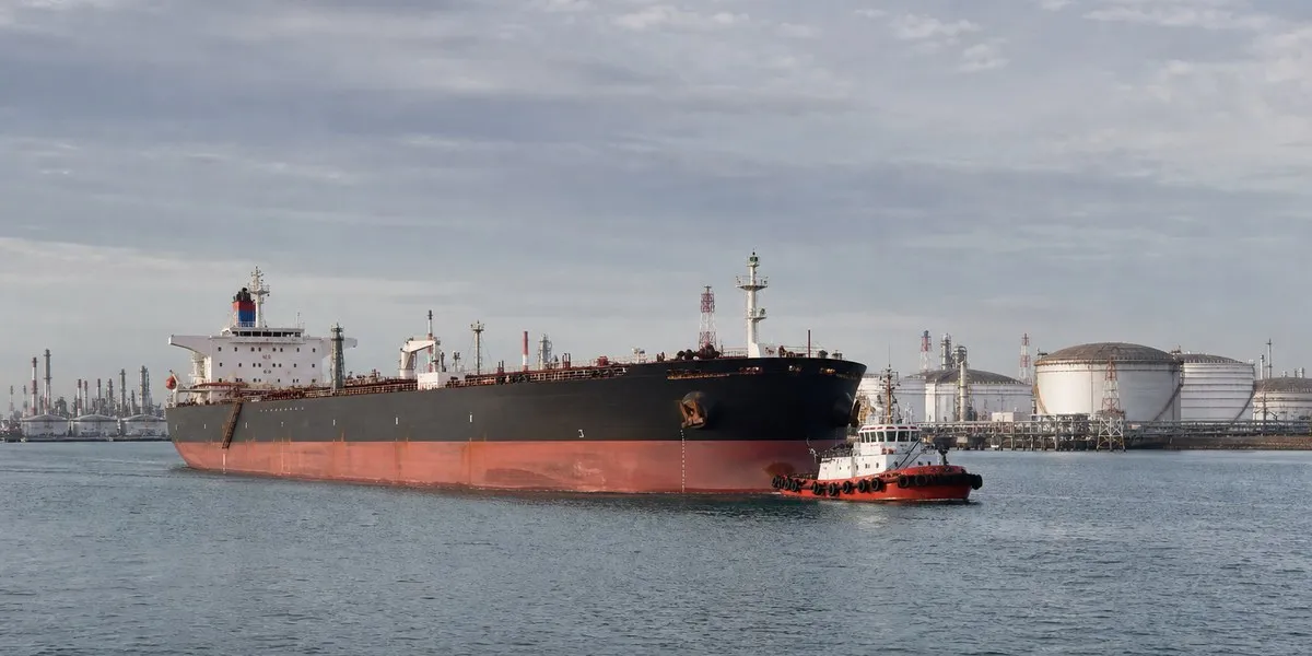 Нефть дорожает из-за рисков для поставок с Ближнего Востока — Channel NewsAsia