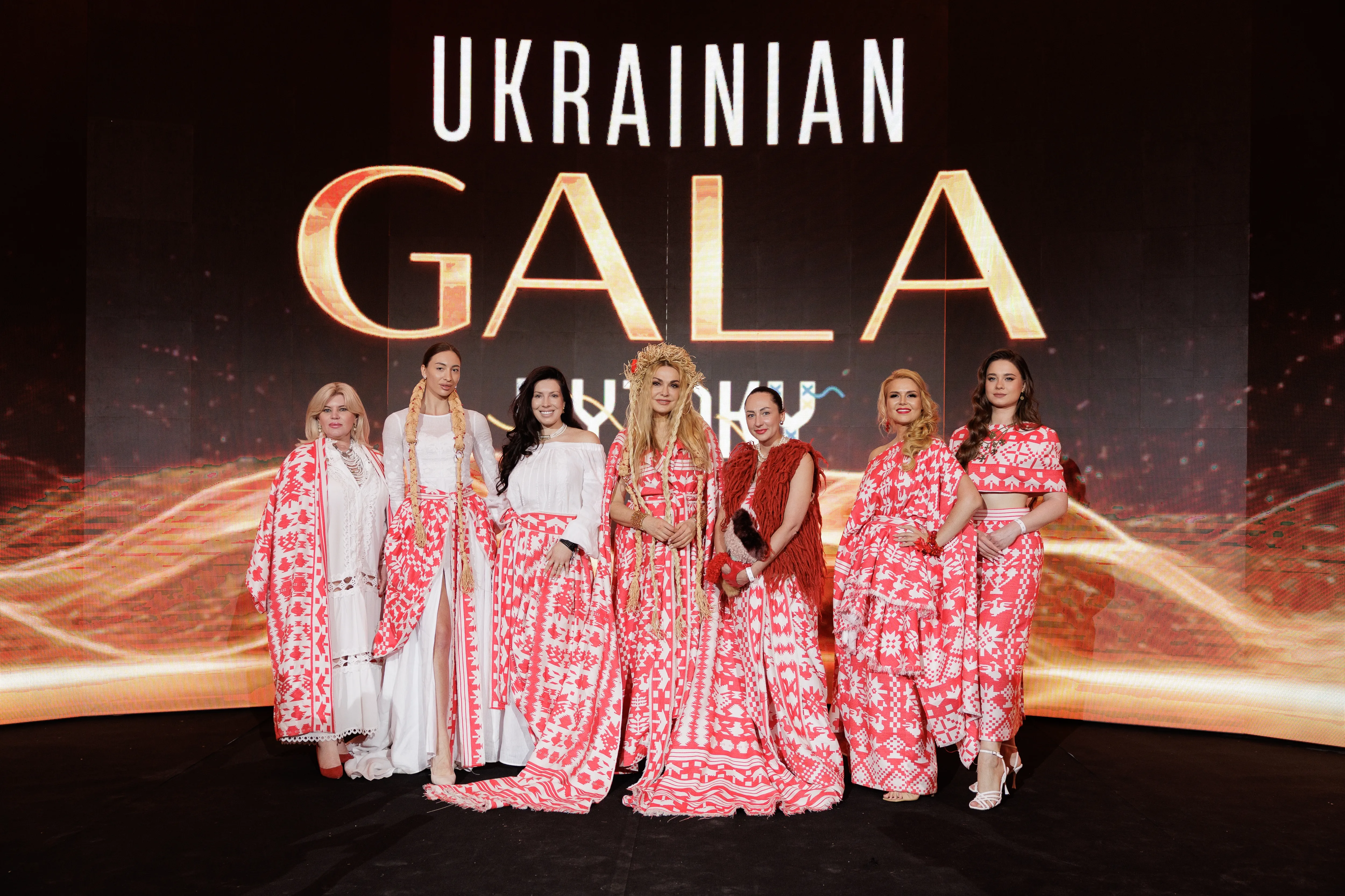 В Києві відбулася перша форматна інституційна подія - Ukrainian GALA | VYTOKY попри обстріл і пошкодження Жовтневого палацу