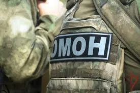 У Петербурзі поліція знову затримала вуличний гурт через виконання пісень У Петербурзі поліція знову затримала вуличний гурт через виконання пісень