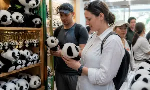 Tourists in Seoul are increasingly opting for markets and hiking trails