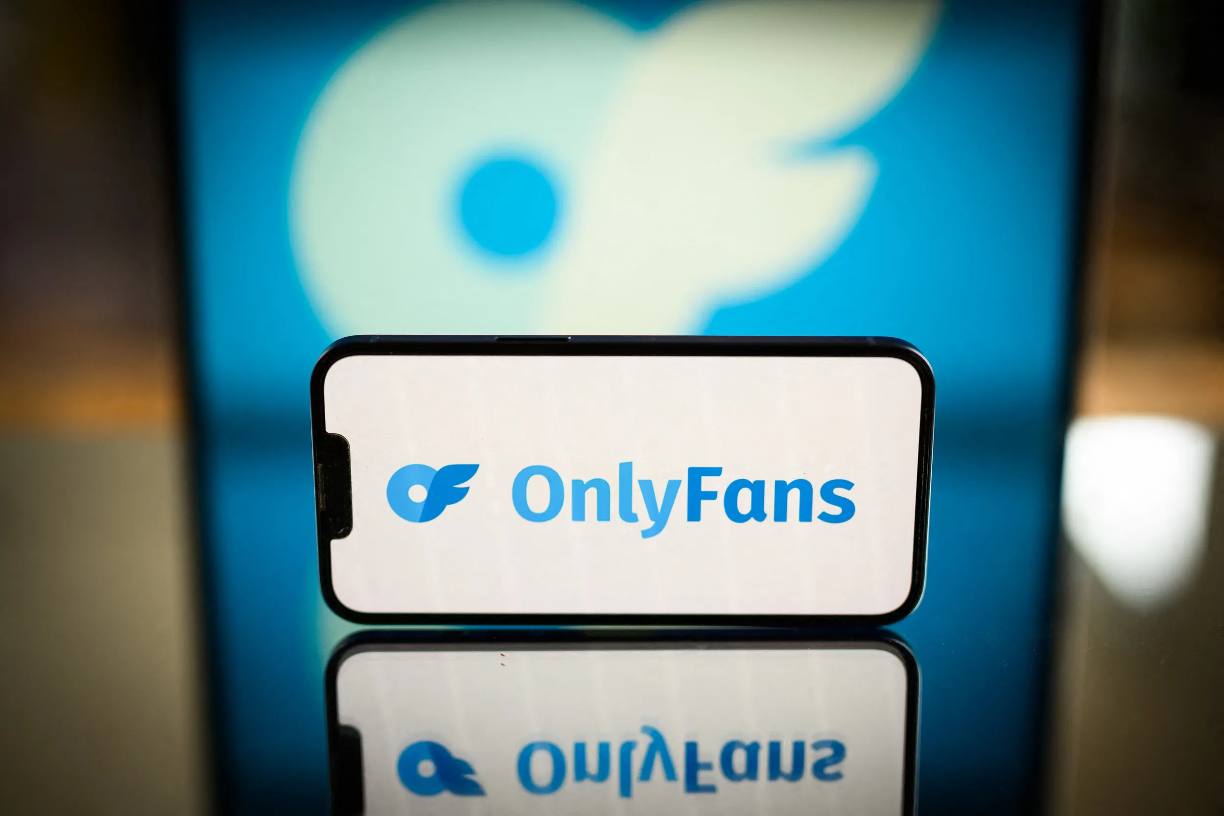 В Україні хочуть декриміналізувати контент OnlyFans для виводу індустрії з тіні, — The Washington Post