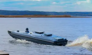В рф молодь підготовлюють до війни: «всім доведеться надіти шинелі»