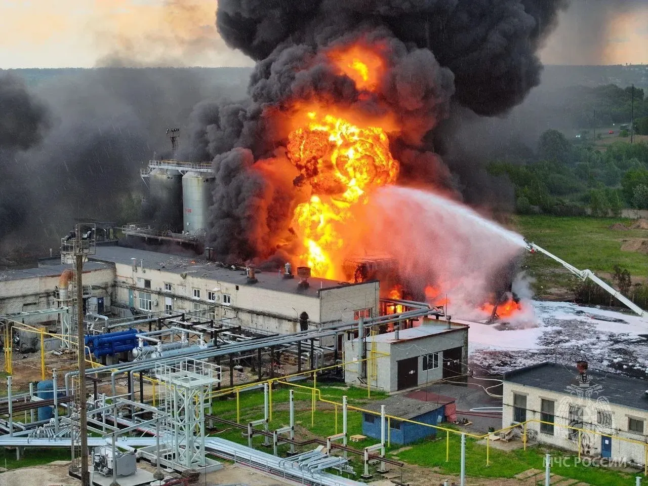 Відео: у Росії вдало атакували Кстовський НПЗ